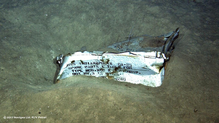 Fragmenty wraku okrętu US Navy