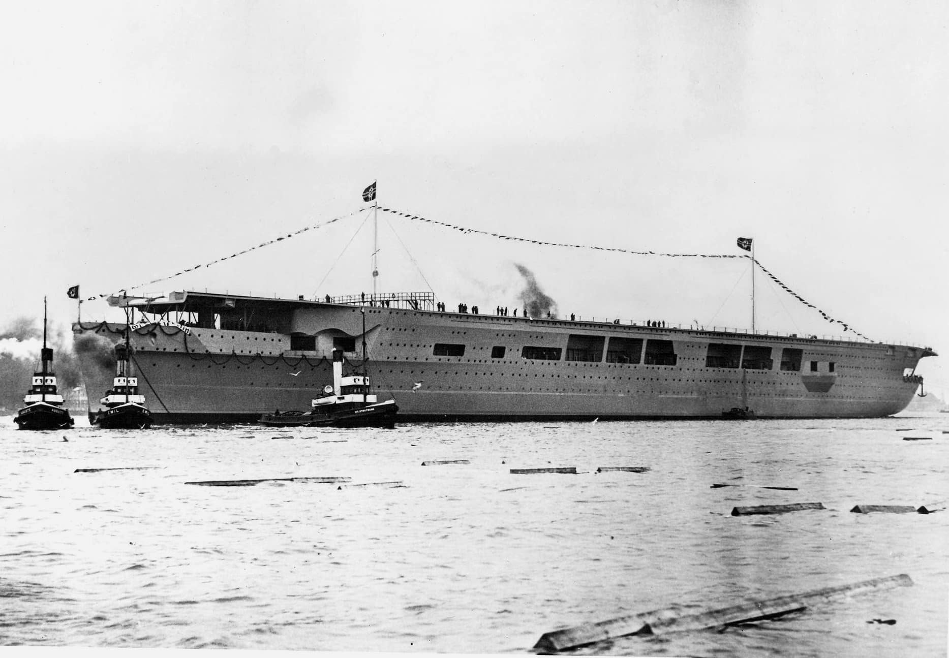 large_Graf-Zeppelin-2