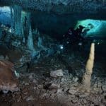 nurek wnętrze jaskini prehistoryczna kopalnia orchy meksyk divers24.pl