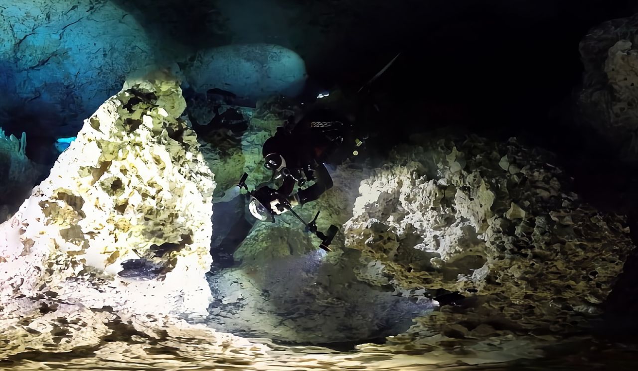 Cenota Morze Karaibskie divers24.pl