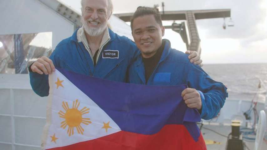 dr Deo Florence Onda i Victor Vescovo zanurzenie na dno Rowu Filipińskiego