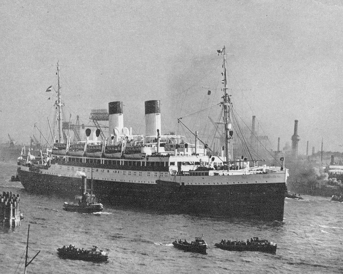 Historyczne zdjęcie statku Monte Olivia
